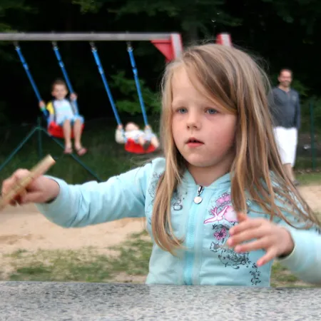 Hudewald & Иккериц