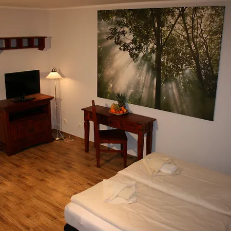 Отель Hudewald & 3*