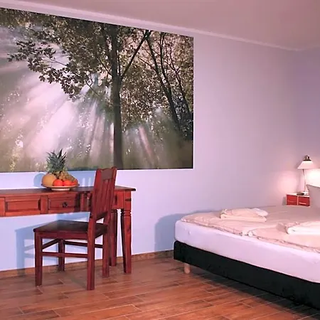 Hudewald & Hotel 3*