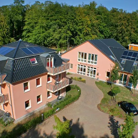 Hudewald & 3* Uckeritz