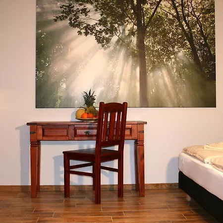 Hudewald & Szálloda