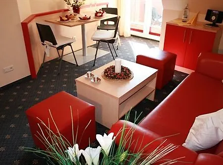 Hudewald &