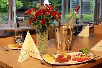 Hudewald & Hotel 3*