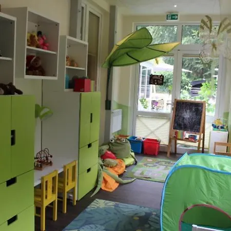 Hudewald & 3* Иккериц